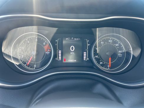 Used 2019 Jeep Cherokee Latitude w/ Popular Appearance Group AWD/4WD image 22