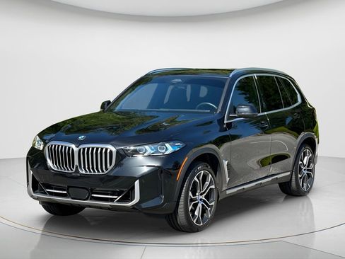 Used 2025 BMW X5 xDrive40i w/ Parking Assistance Package image 1
