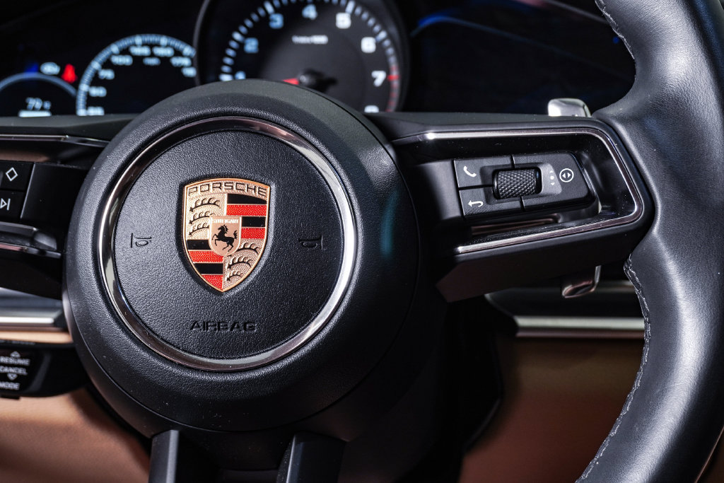 Certified 2023 Porsche Panamera 4 Platinum Edition AWD/4WD image 20