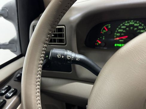 Used 2002 Ford F350 Lariat RWD image 24