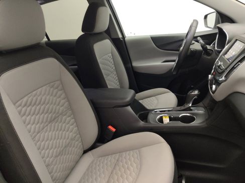 Used 2020 Chevrolet Equinox LT FWD image 21