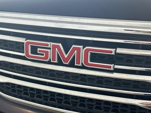 Used 2017 GMC Acadia SLT FWD image 33