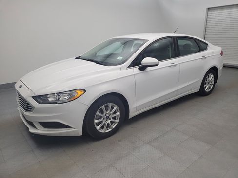 Used 2017 Ford Fusion S image 2