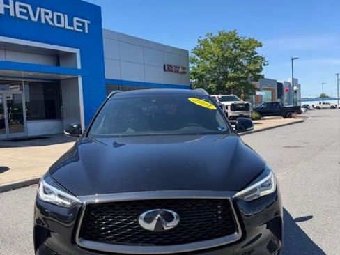 Used 2021 INFINITI QX50 Luxe w/ Appearance Package AWD/4WD image 2