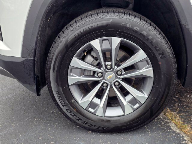 Used 2026 Chevrolet Equinox LT FWD image 6