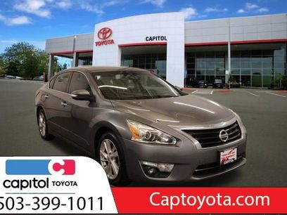 Used 2015 Nissan Altima 2.5 SV w/ Convenience Package