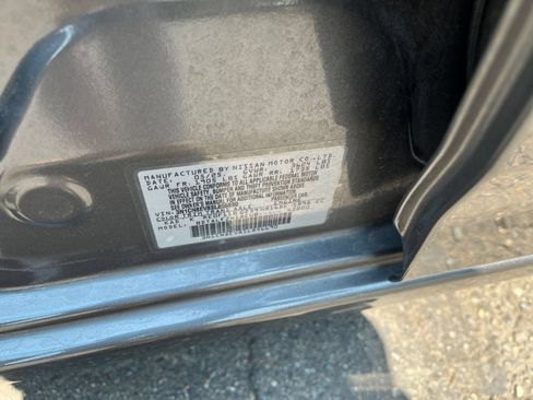 Used 2025 Nissan Versa SV FWD image 28