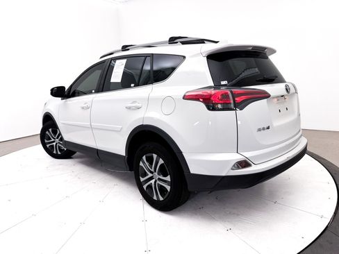 Used 2018 Toyota RAV4 LE w/ Carpet Mat Package FWD image 2