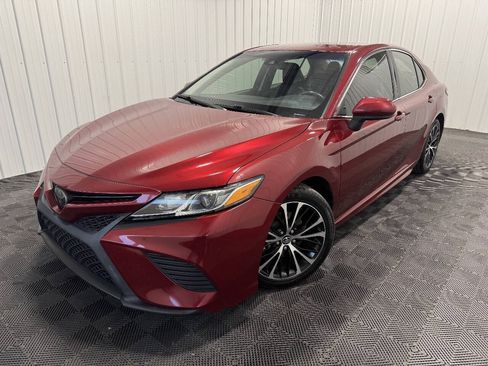 Used 2018 Toyota Camry SE FWD image 34
