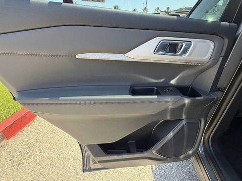 New 2026 Ford Explorer Active w/ Active Comfort Package RWD image 22
