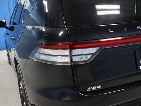 Used 2025 Lincoln Aviator Reserve w/ Luxury Package AWD/4WD image 43
