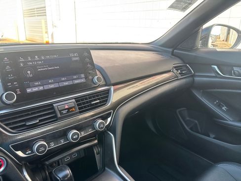 Used 2021 Honda Accord Sport image 16
