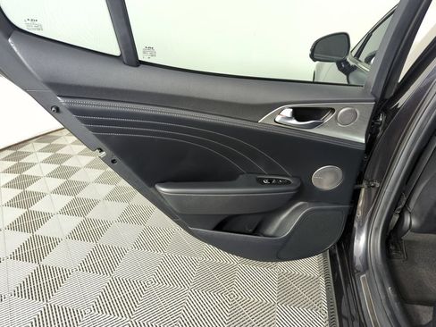 Used 2023 Kia Stinger GT2 RWD image 29