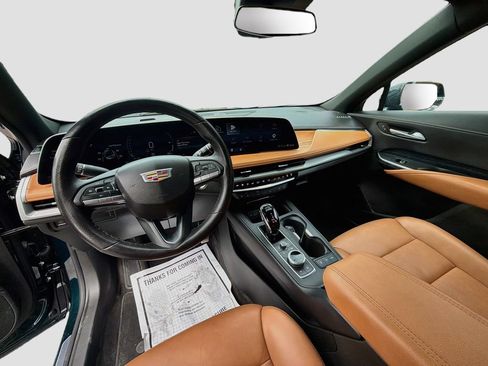Used 2024 Cadillac XT4 Sport AWD/4WD image 9