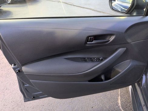 Certified 2025 Toyota Corolla LE image 10