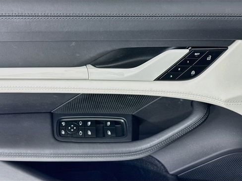 Certified 2024 Porsche Taycan 4S AWD/4WD image 11