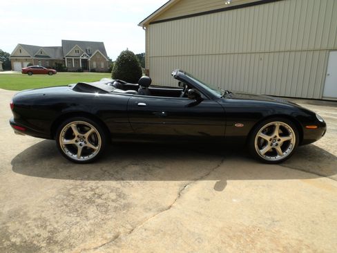 Used 2001 Jaguar XK8 Convertible RWD image 6