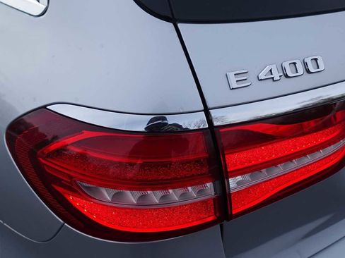 Used 2022 Mercedes-Benz E 350 4MATIC Sedan image 19