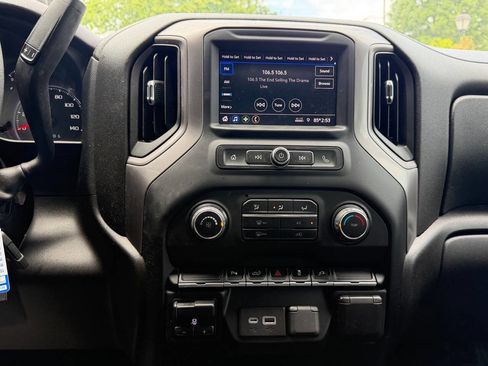 Used 2022 Chevrolet Silverado 2500 W/T w/ WT Convenience Package AWD/4WD image 13