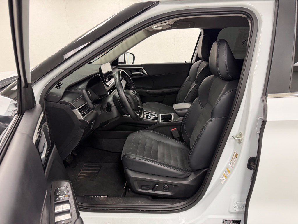 Used 2024 Mitsubishi Outlander SE FWD image 20