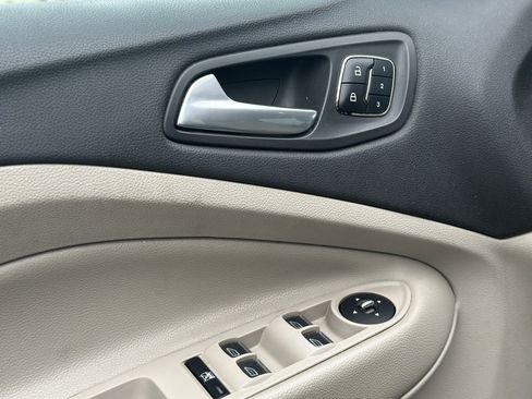 Used 2013 Ford Escape SEL image 15