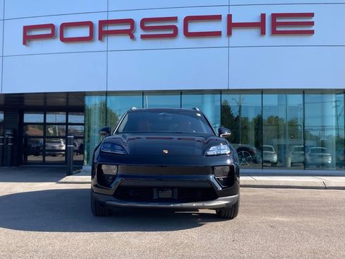 New 2025 Porsche Macan 4S Electric image 19