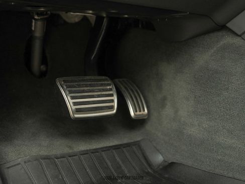 Used 2019 Porsche Cayenne Turbo image 21