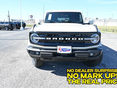 New 2026 Ford Bronco Outer Banks AWD/4WD image 9