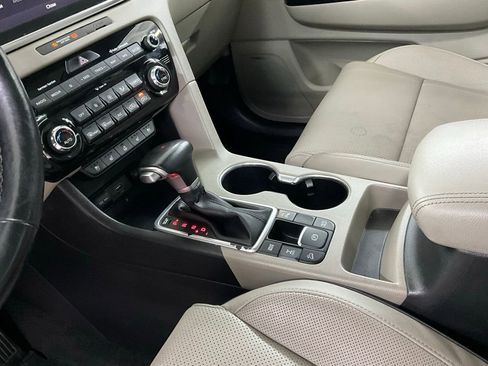 Used 2022 Kia Sportage EX w/ EX Technology Package image 18