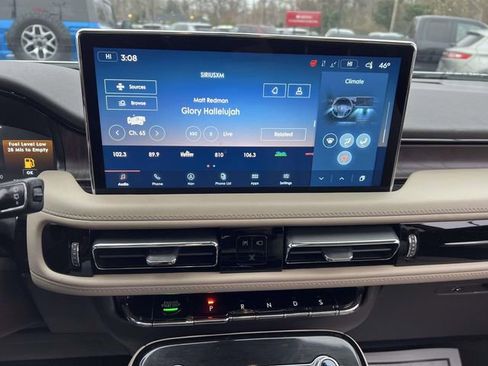 Certified 2022 Lincoln Nautilus Reserve image 24