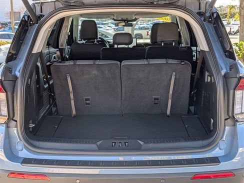 Used 2025 Ford Explorer Active w/ Active Comfort Package image 23