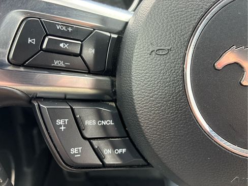 Used 2022 Ford Mustang Premium RWD image 9
