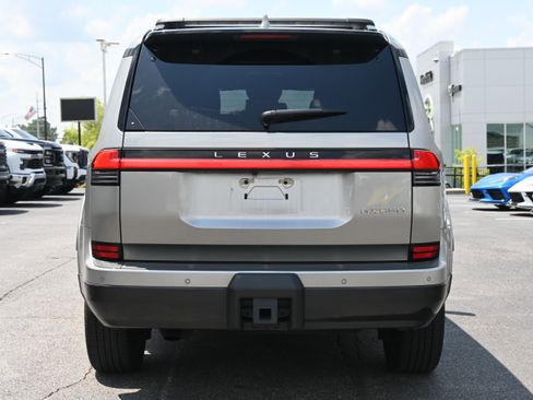 Used 2024 Lexus GX 550 w/ Accessory Package (Z1) AWD/4WD image 11