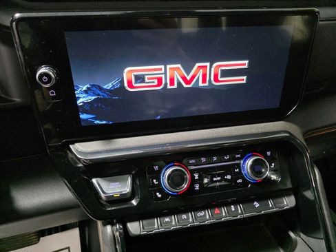 Used 2022 GMC Sierra 1500 AT4 w/ AT4 Preferred Package AWD/4WD image 12