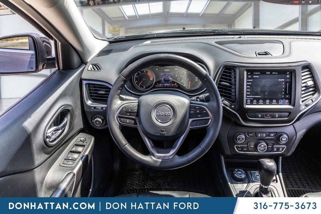 Used 2022 Jeep Cherokee Latitude Lux AWD/4WD image 5