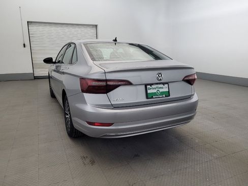 Used 2021 Volkswagen Jetta SE FWD image 6