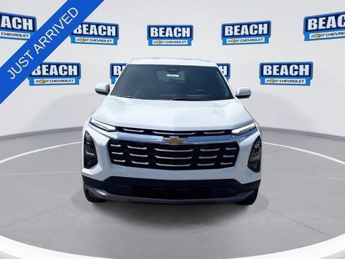 New 2026 Chevrolet Equinox LT w/ Convenience Package II AWD/4WD image 3