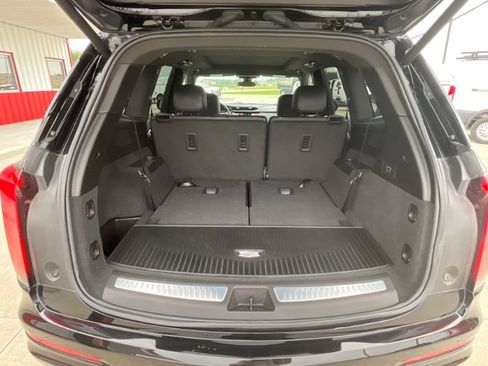 Used 2024 Cadillac XT6 Luxury w/ LPO, Floor Liner Package AWD/4WD image 8