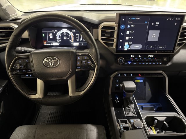 Used 2024 Toyota Tundra Limited AWD/4WD image 27