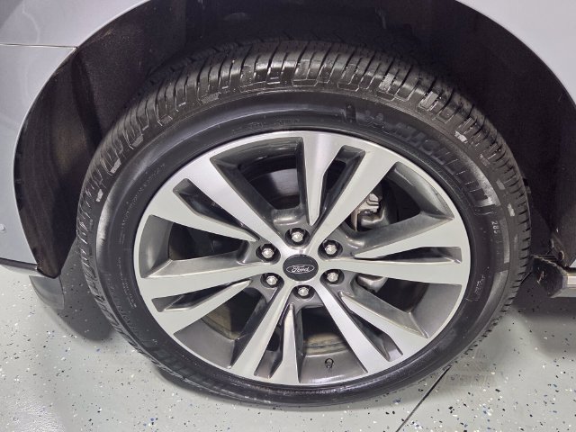 Used 2021 Ford Expedition Limited RWD image 19