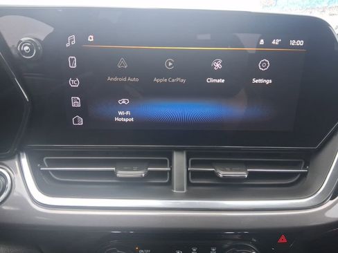 Used 2024 Chevrolet Trax ACTIV w/ Sunroof Package image 25