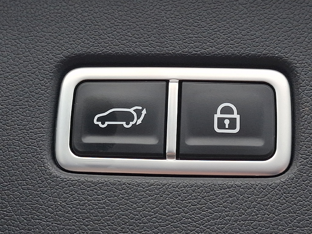 Certified 2023 Kia Sorento SX AWD/4WD image 33