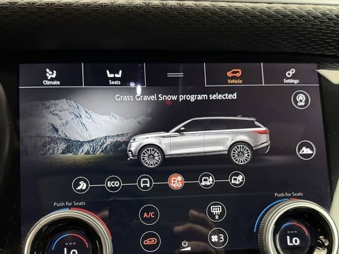 Used 2018 Land Rover Range Rover Velar S image 35