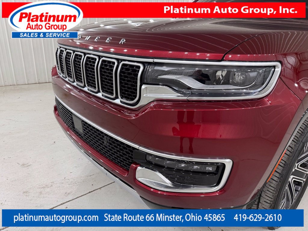 Used 2022 Jeep Wagoneer Series III AWD/4WD image 59