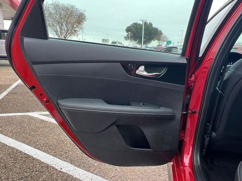 Used 2024 Kia Forte GT-Line w/ GT-Line Premium Package image 10