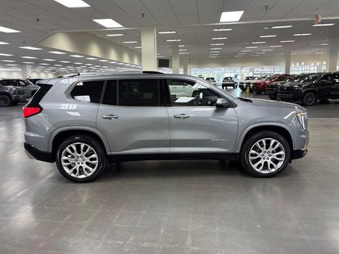Used 2024 GMC Acadia Denali FWD image 8