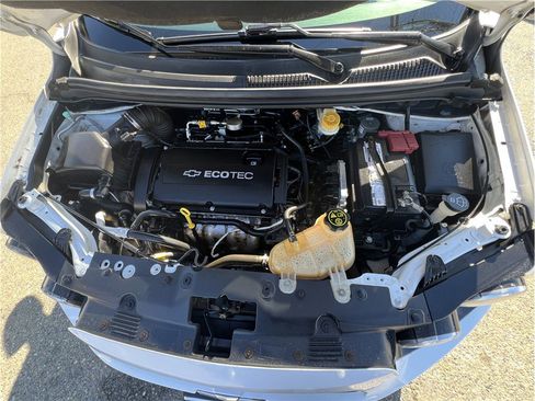 Used 2014 Chevrolet Sonic LT image 17