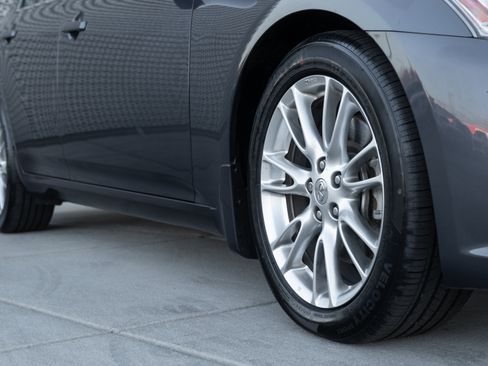 Used 2011 INFINITI G37 Journey w/ Premium Pkg image 28