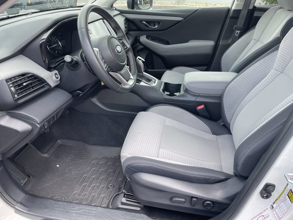 Used 2025 Subaru Outback Premium w/ Popular Package #1 AWD/4WD image 9