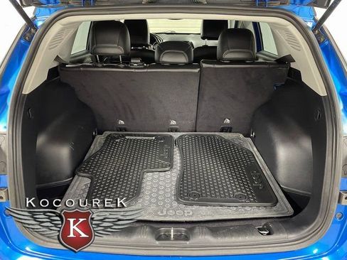 Used 2020 Jeep Compass Latitude AWD/4WD image 24